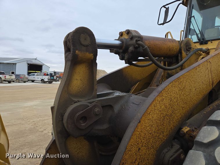 image for item EB1129 1985 Caterpillar 966D wheel loader