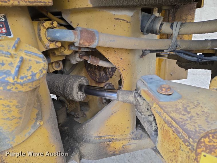 image for item EB1129 1985 Caterpillar 966D wheel loader