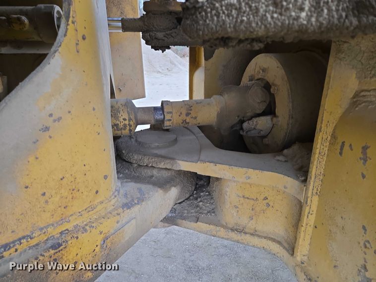 image for item EB1129 1985 Caterpillar 966D wheel loader