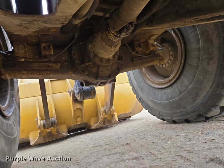 image for item EB1129 1985 Caterpillar 966D wheel loader