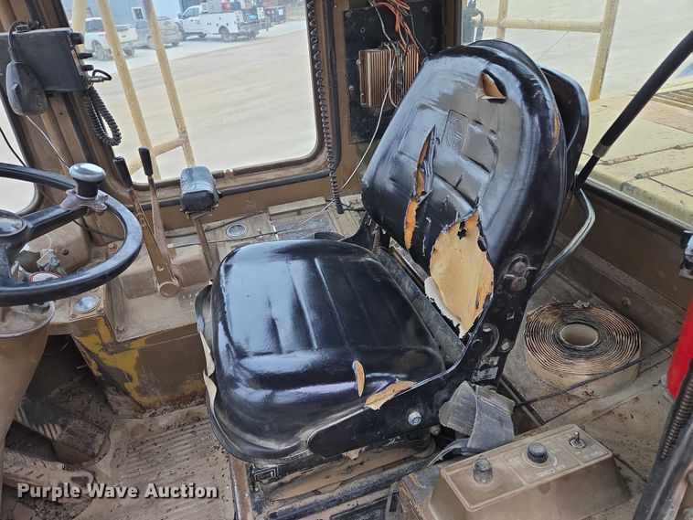 image for item EB1129 1985 Caterpillar 966D wheel loader