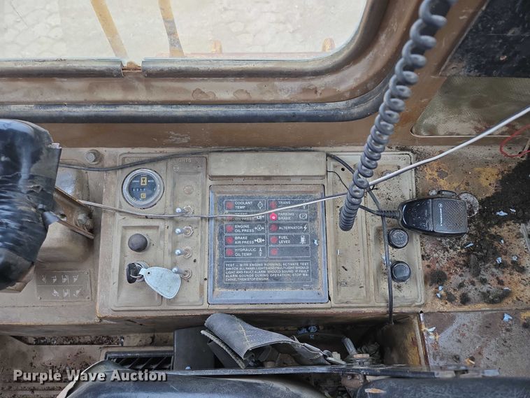 image for item EB1129 1985 Caterpillar 966D wheel loader