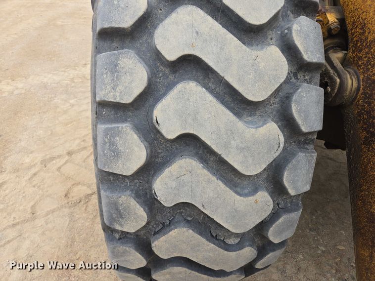 image for item EB1129 1985 Caterpillar 966D wheel loader