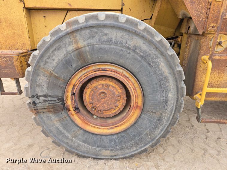 image for item EB1129 1985 Caterpillar 966D wheel loader