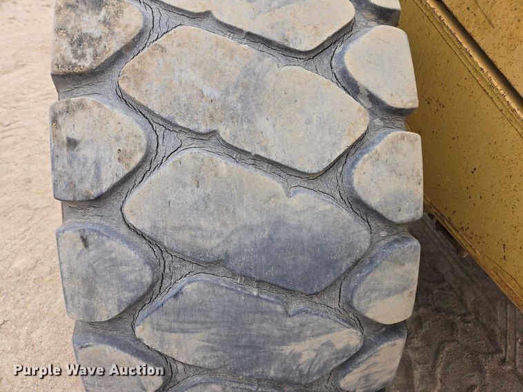 image for item EB1129 1985 Caterpillar 966D wheel loader