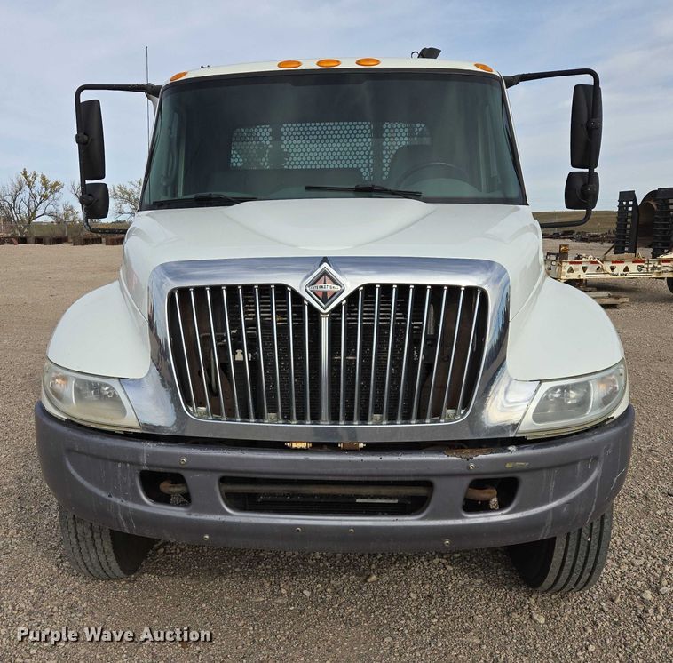 image for item EB1132 2006 International 4300 utility / service truck