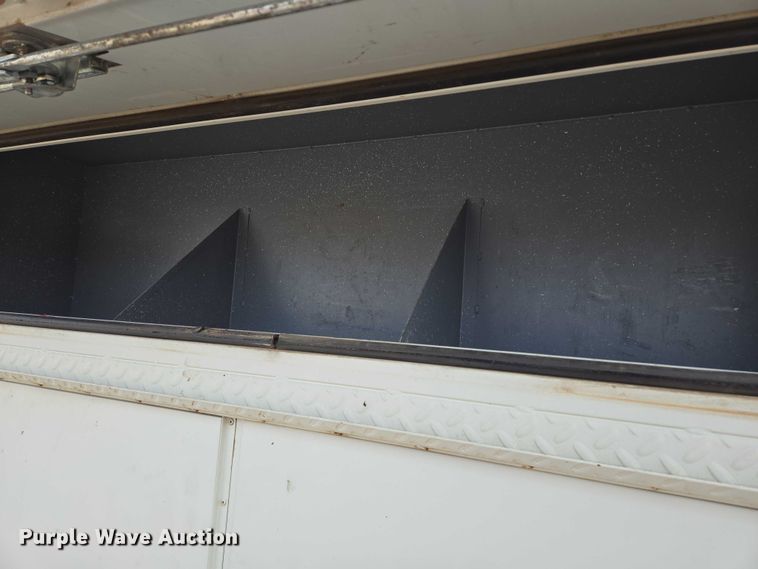 image for item EB1132 2006 International 4300 utility / service truck