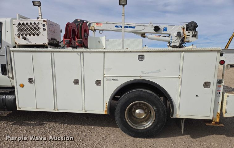 image for item EB1132 2006 International 4300 utility / service truck