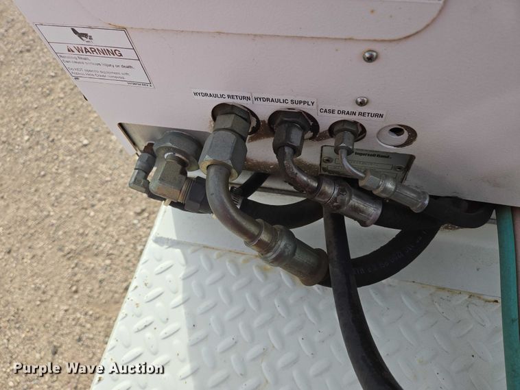 image for item EB1132 2006 International 4300 utility / service truck