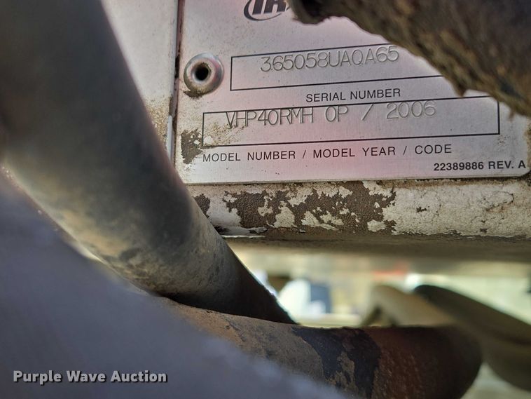 image for item EB1132 2006 International 4300 utility / service truck