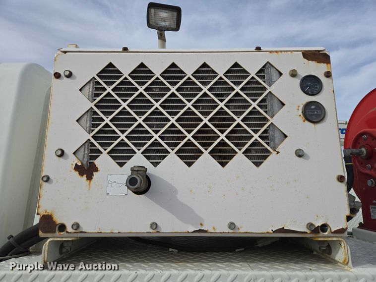 image for item EB1132 2006 International 4300 utility / service truck