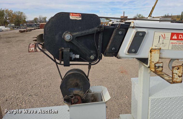 image for item EB1132 2006 International 4300 utility / service truck