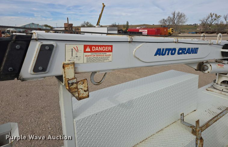 image for item EB1132 2006 International 4300 utility / service truck