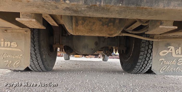 image for item EB1132 2006 International 4300 utility / service truck