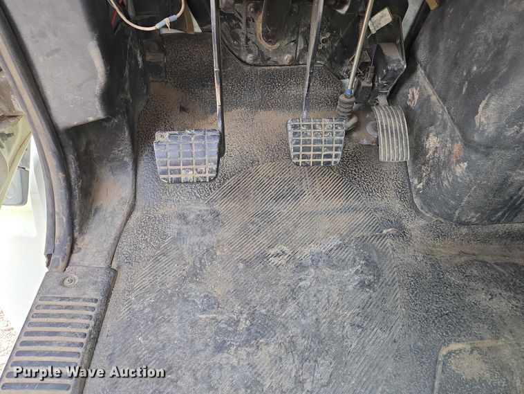 image for item EB1132 2006 International 4300 utility / service truck