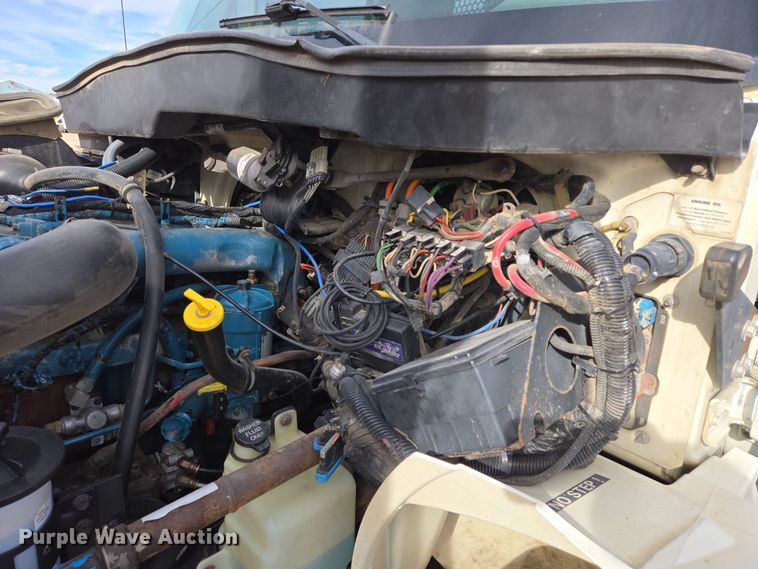 image for item EB1132 2006 International 4300 utility / service truck