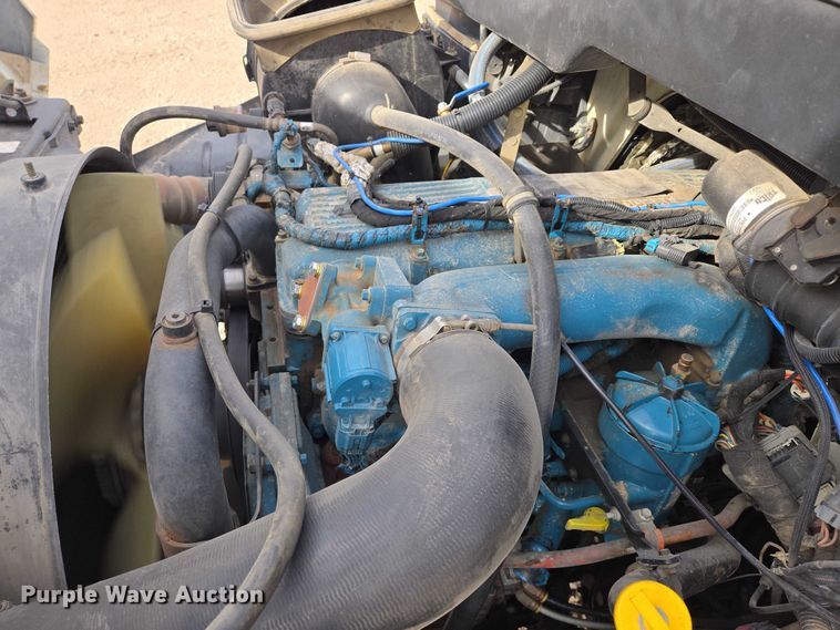 image for item EB1132 2006 International 4300 utility / service truck