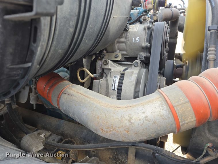 image for item EB1132 2006 International 4300 utility / service truck