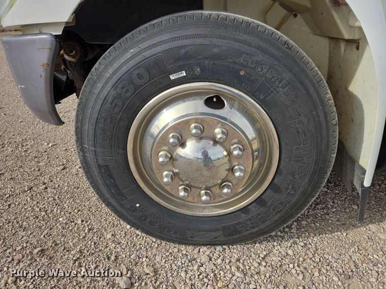 image for item EB1132 2006 International 4300 utility / service truck