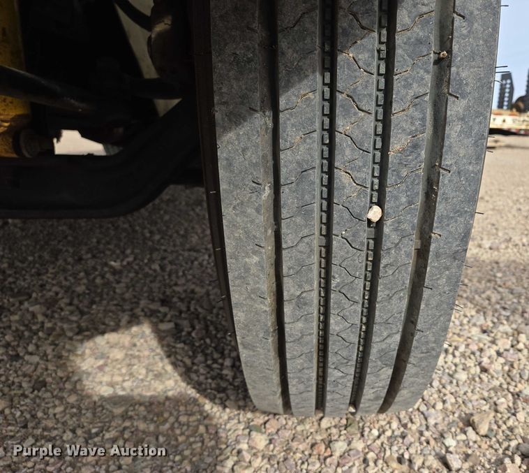 image for item EB1132 2006 International 4300 utility / service truck