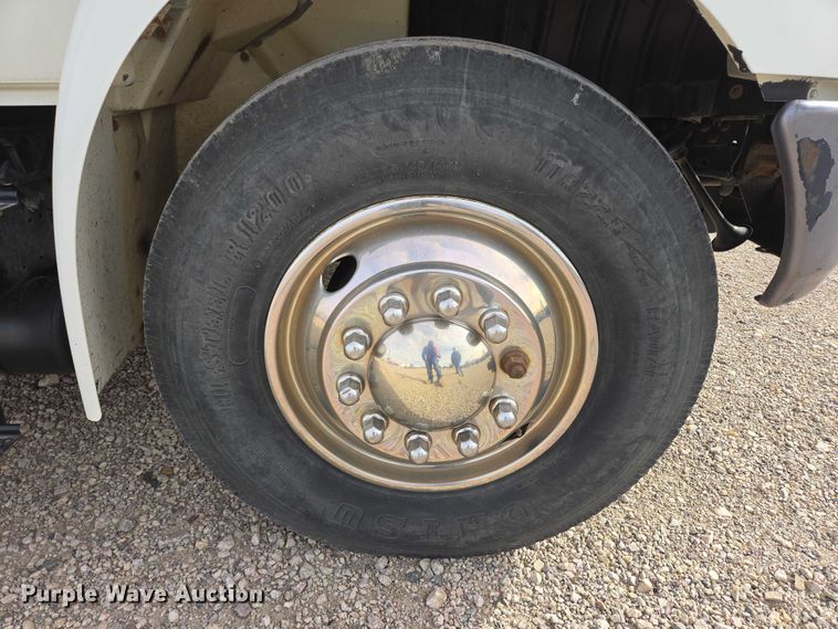 image for item EB1132 2006 International 4300 utility / service truck