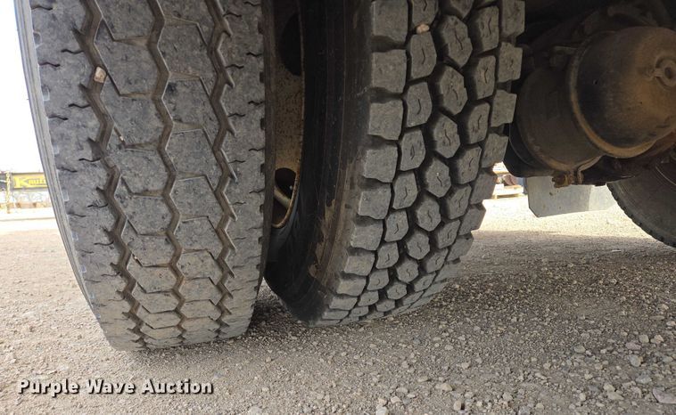 image for item EB1132 2006 International 4300 utility / service truck