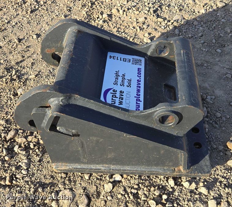 image for item EB1134 Bobcat quick coupler