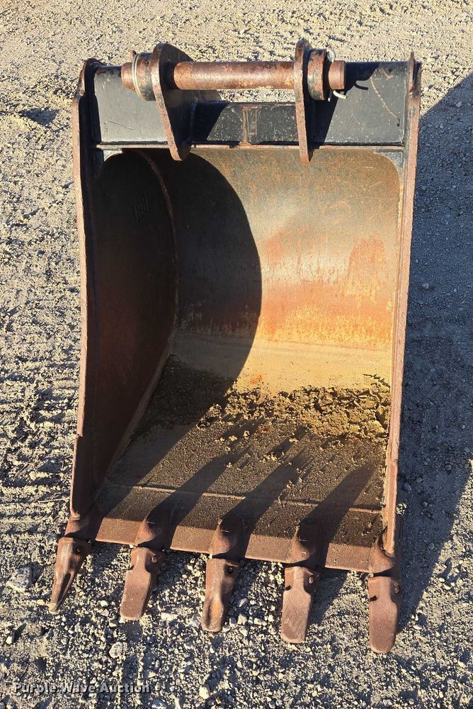 image for item EB1138 Caterpillar 29