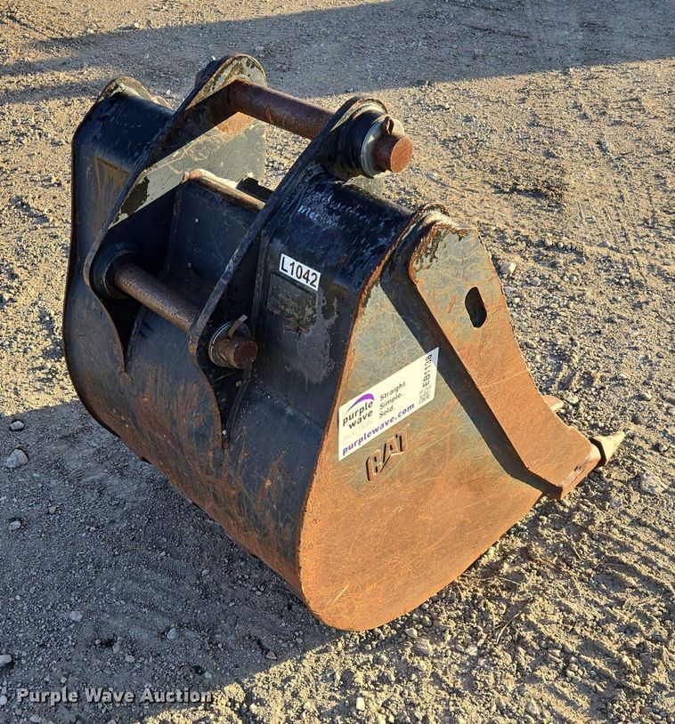 image for item EB1138 Caterpillar 29