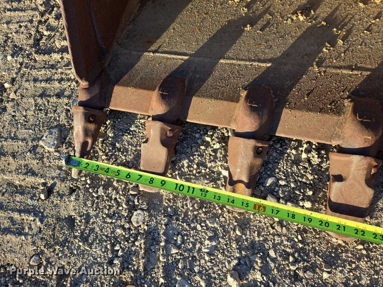 image for item EB1138 Caterpillar 29