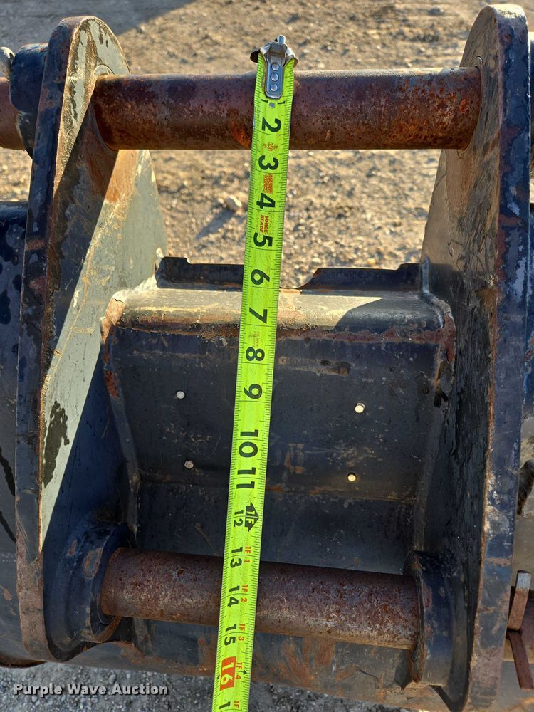 image for item EB1138 Caterpillar 29