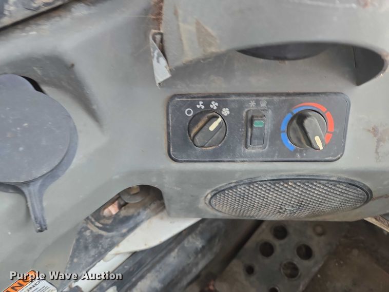 image for item EB1142 2017 Bobcat T770 tracked skid steer loader