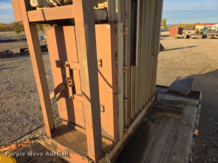 image for item EB1144 General Hydraulics 315-60L-17 cardboard baler