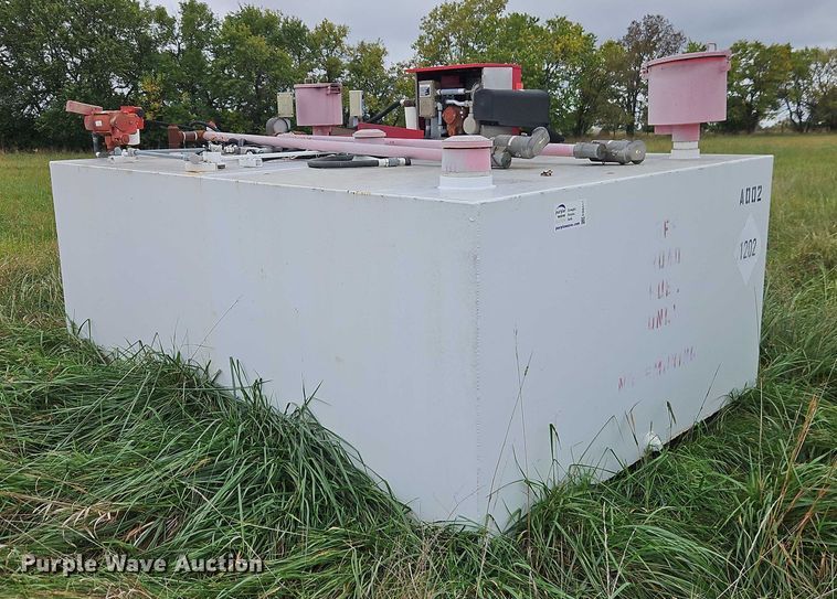 image for item EB8417 Fuel tank