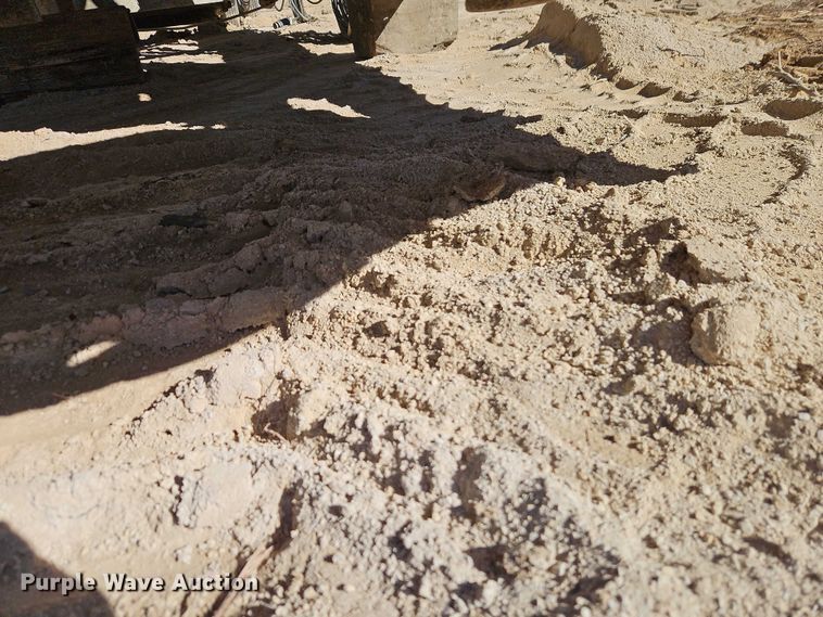 image for item EB8422 Pug mill 