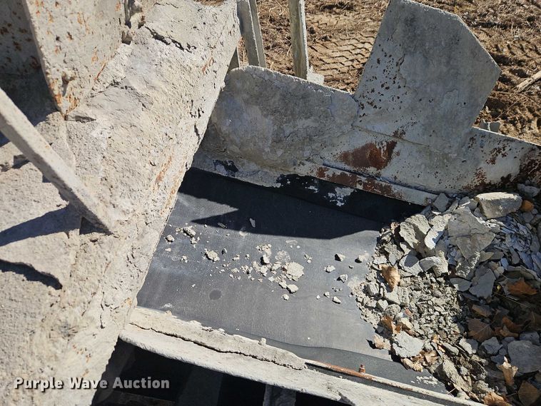 image for item EB8422 Pug mill 