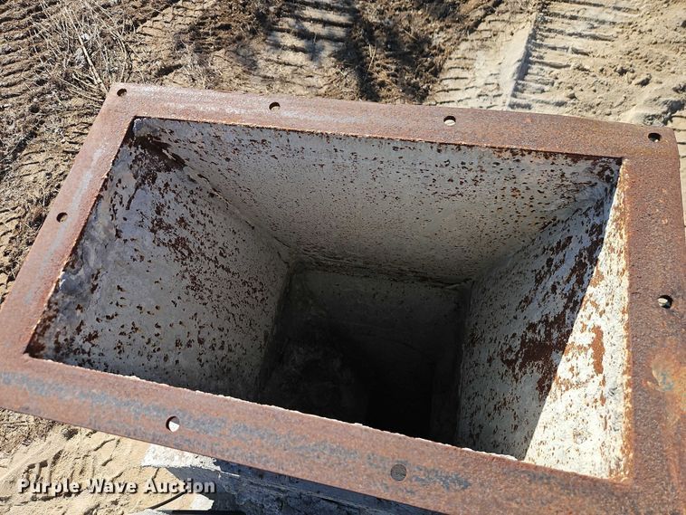 image for item EB8422 Pug mill 