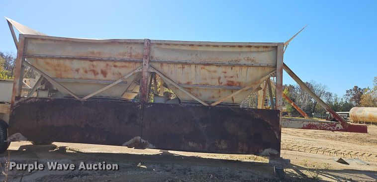 image for item EB8422 Pug mill 