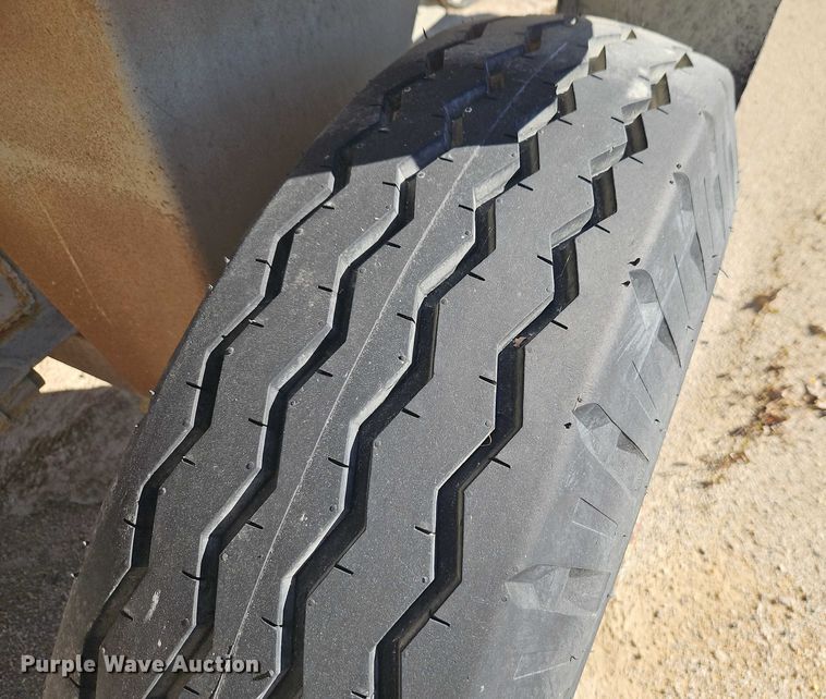 image for item EB8422 Pug mill 