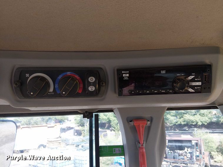 image for item EC1240 2014 Caterpillar 930K wheel loader