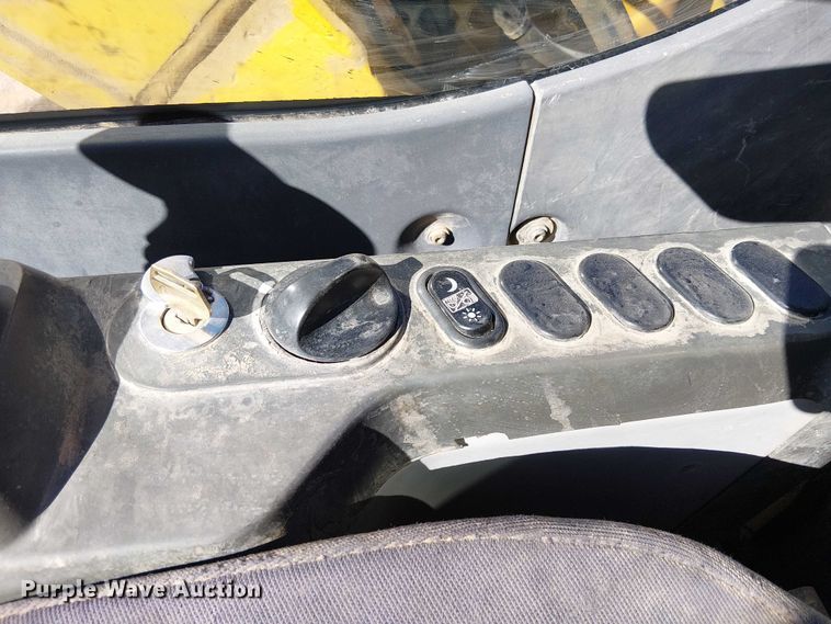 image for item EC1252 2012 Komatsu PC60-8 excavator