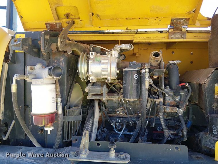 image for item EC1252 2012 Komatsu PC60-8 excavator