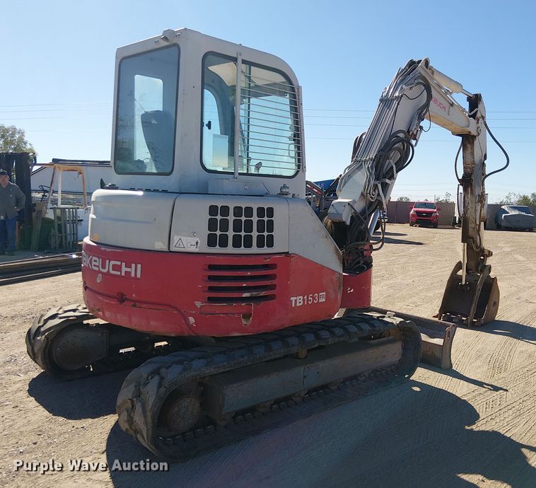 EXCAVADORA 2013 TAKEUCHI TB153FR