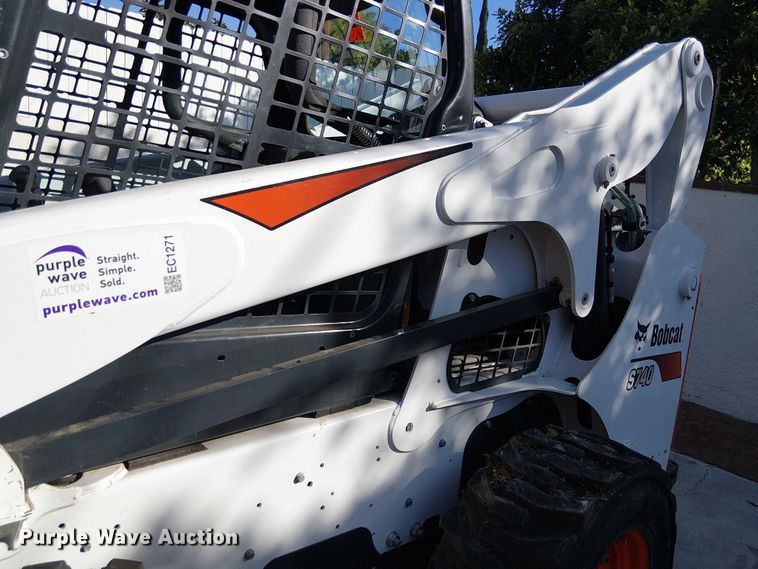 image for item EC1271 2021 Bobcat S740 skid steer loader