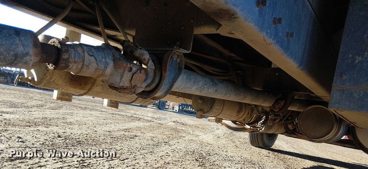 image for item EC1291 2001 Kenworth T300 flatbed truck