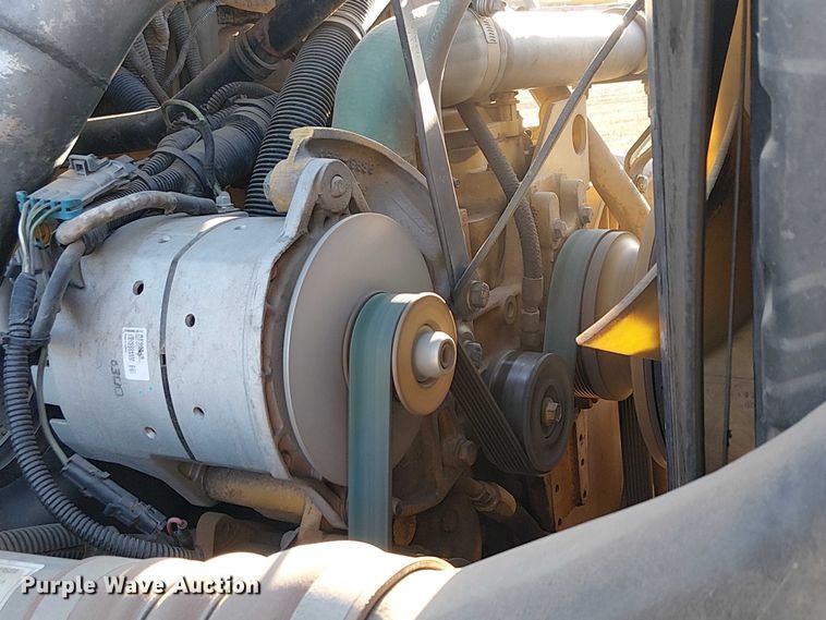 image for item EC1291 2001 Kenworth T300 flatbed truck