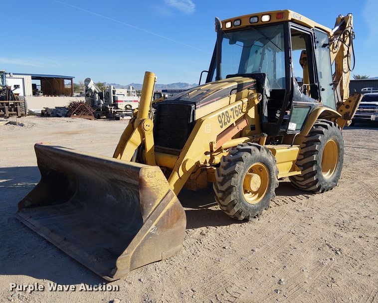 2005 CAT 420D