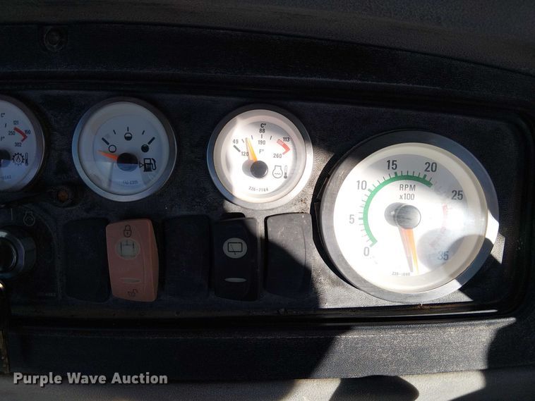 image for item EC1321 2005 Caterpillar 420D backhoe