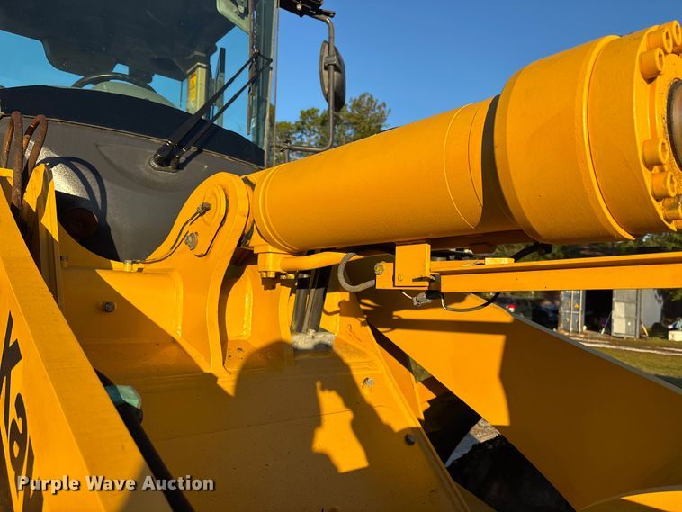 image for item EC3874 2015 Kawasaki 62Z7 wheel loader