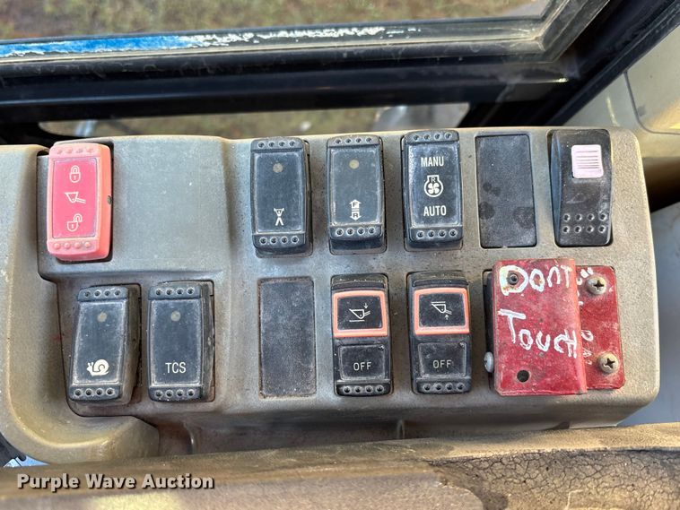 image for item EC3874 2015 Kawasaki 62Z7 wheel loader